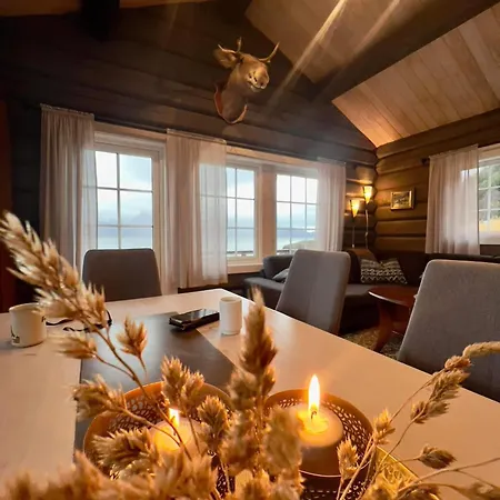 Dyroy - With Jacuzzi * Mikkelbostad